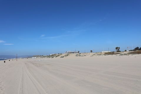 Dockweiler Beach | Lifeguard Towers 59-60 Photo 65