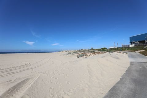 Dockweiler Beach | Lifeguard Towers 59-60 Photo 72