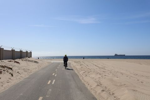 Dockweiler Beach | Lifeguard Towers 59-60 Photo 68
