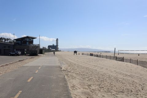 Dockweiler Beach | Lifeguard Towers 59-60 Photo 7