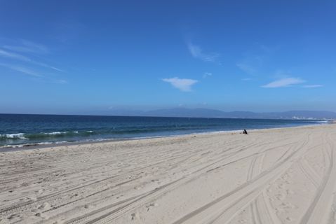 Dockweiler Beach | Lifeguard Towers 59-60 Photo 43