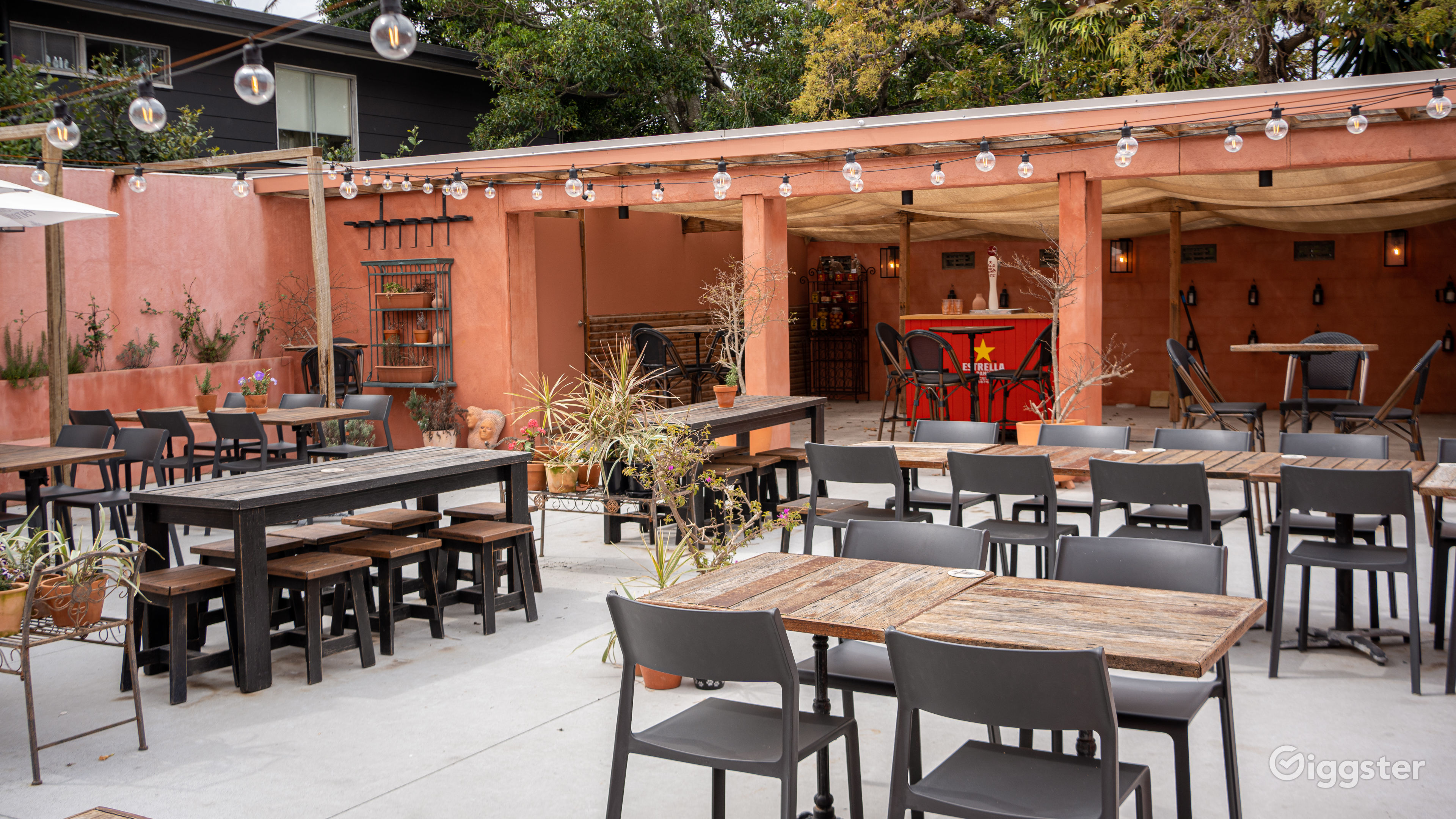 SunTrap Garden Rent this location on Giggster