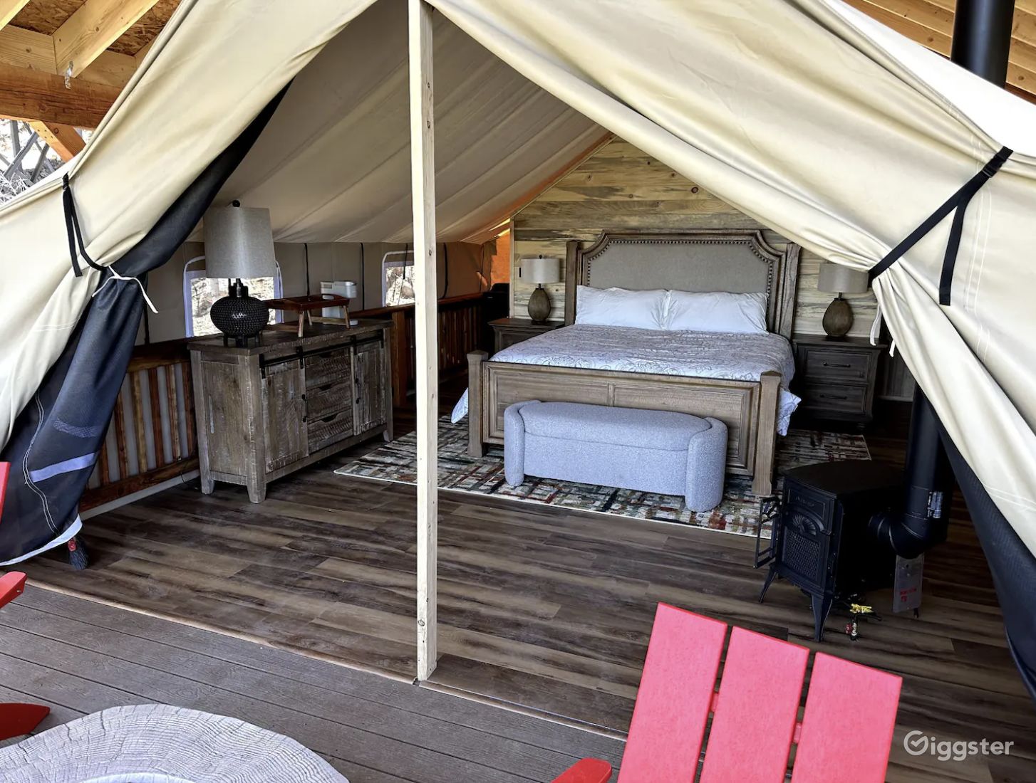 Luxury Treehouse + Glamping Tent - Views for Miles | Rent this location ...
