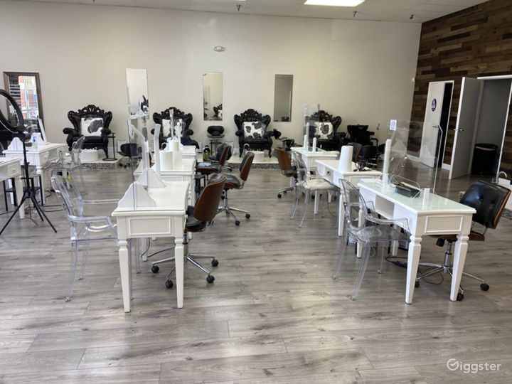 Largest Nail Salon in Glendale Rent this location on Giggster