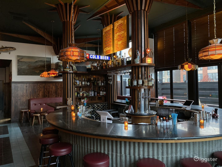 Bar & Rooftop with Manhattan Skyline views Rent this location on Giggster