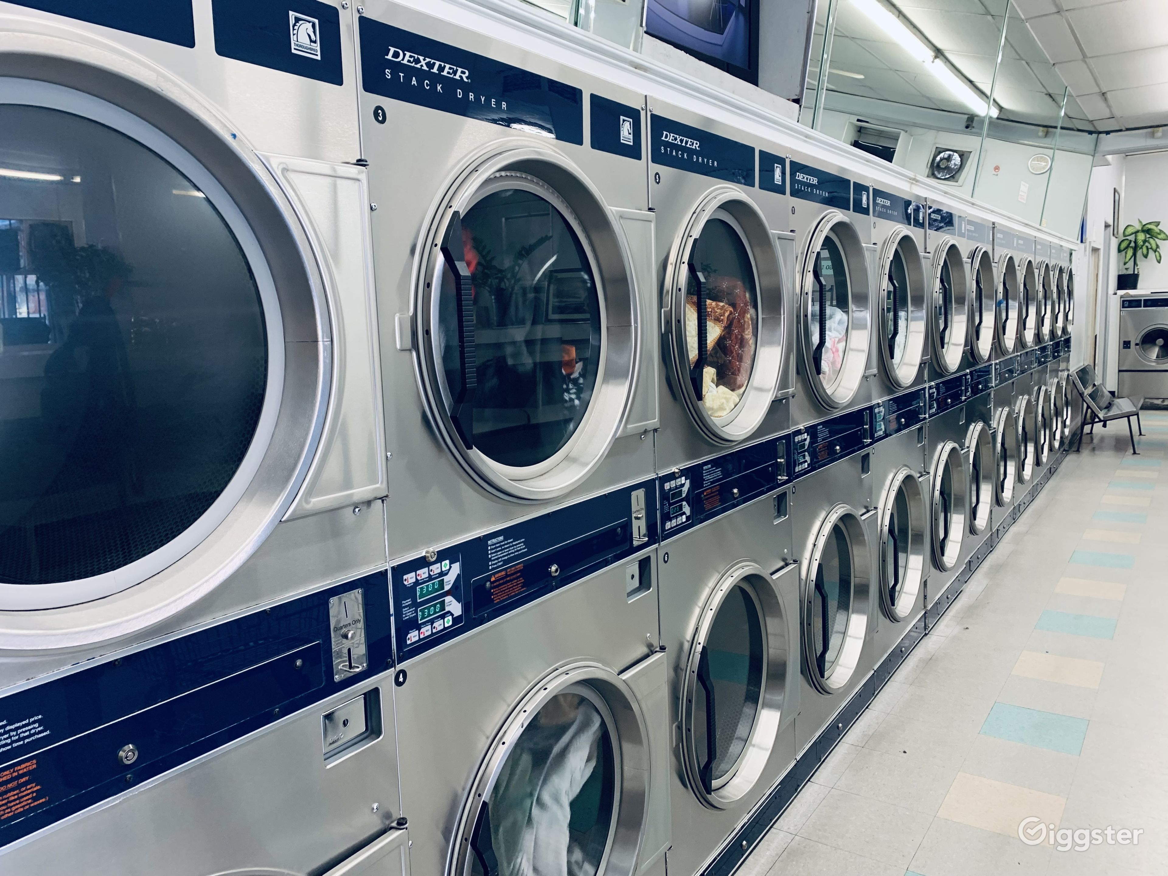 80's/90's Laundromat Location in Downtown LA Rent this location on