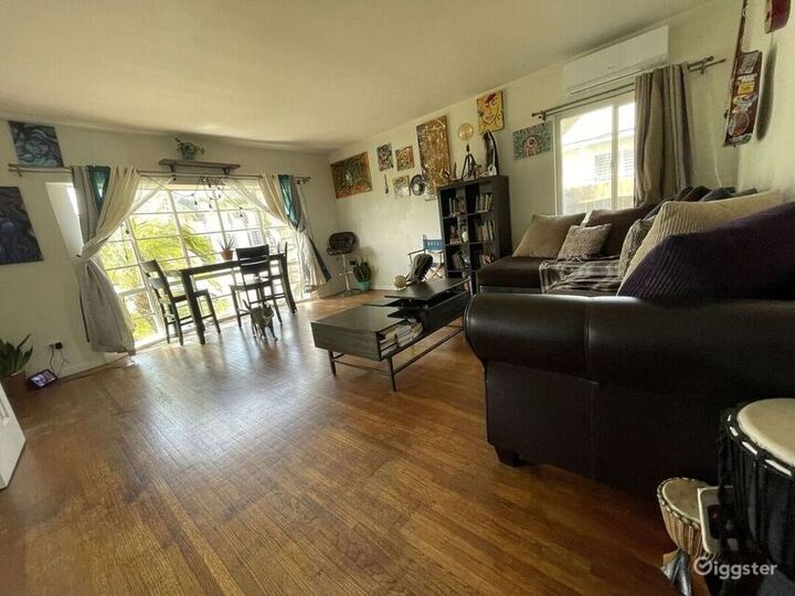 Artsy Beverlywood Home Rent this location on Giggster