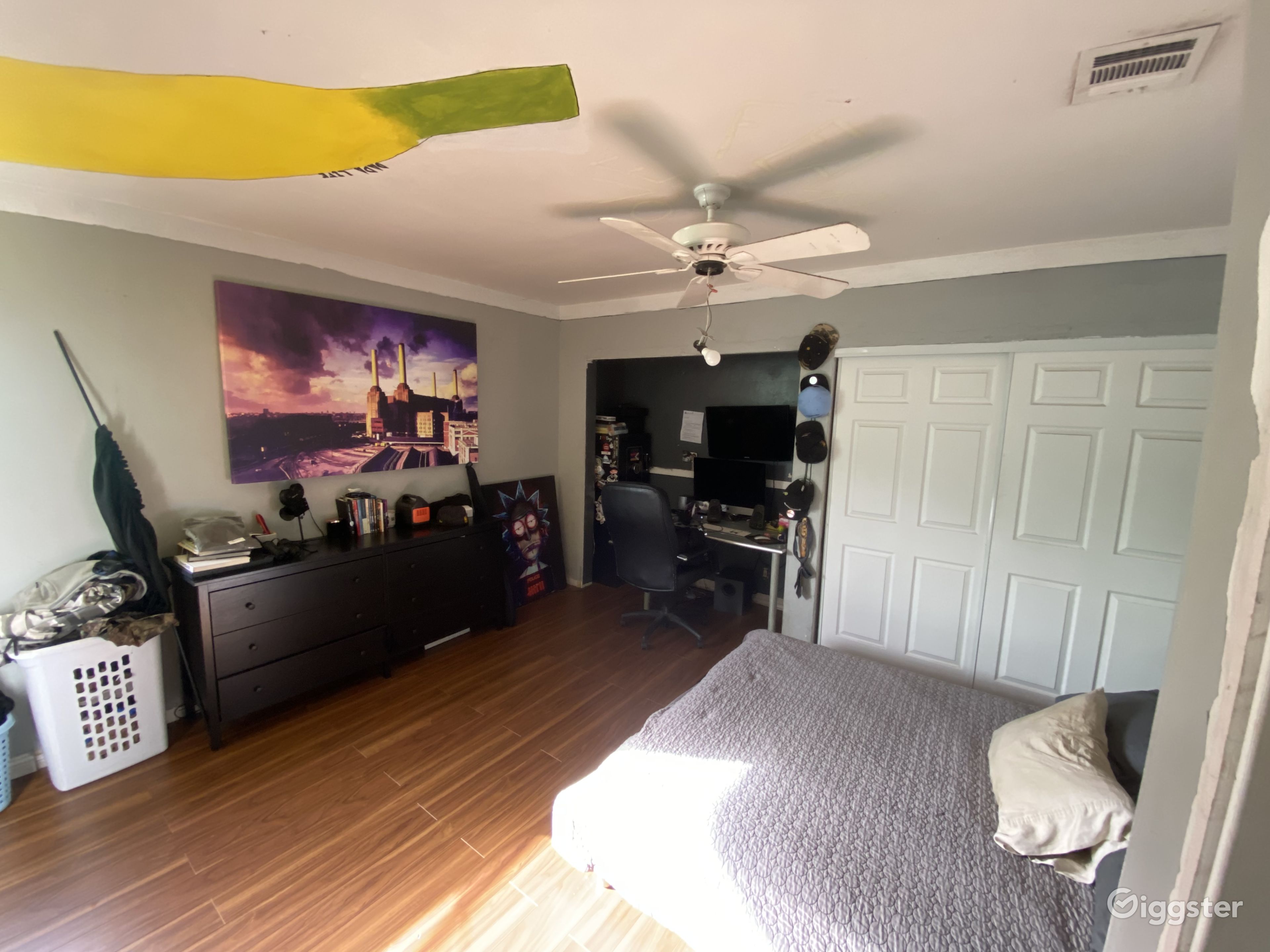 Spacious Home in Sunland Rent this location on Giggster