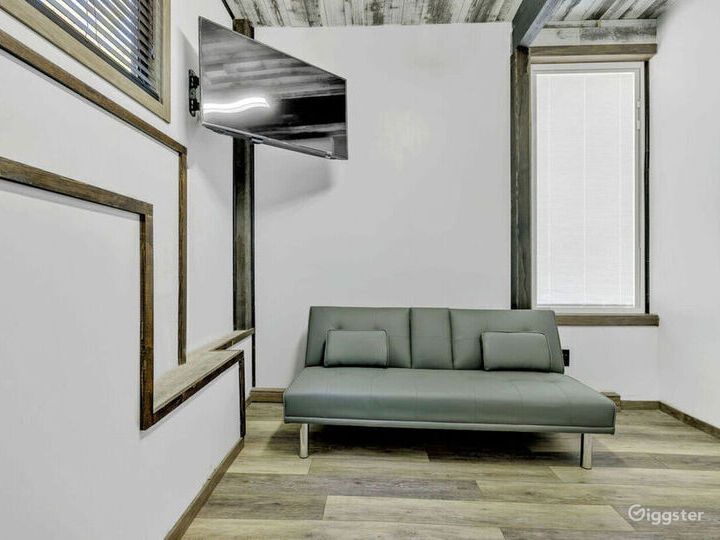 UltraModern Duplex in Woodland Hills Rent this location on Giggster