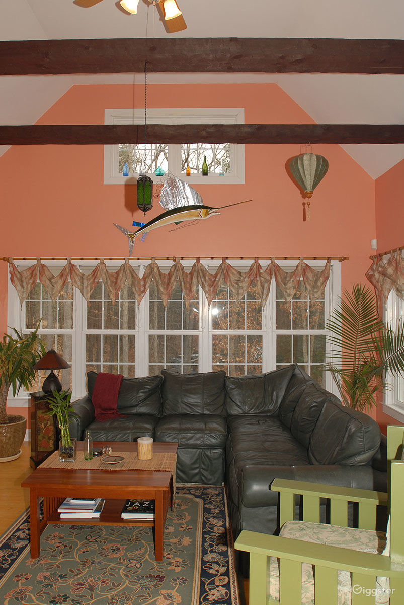 Large Colonial House For Film Shoots Rent this location on Giggster