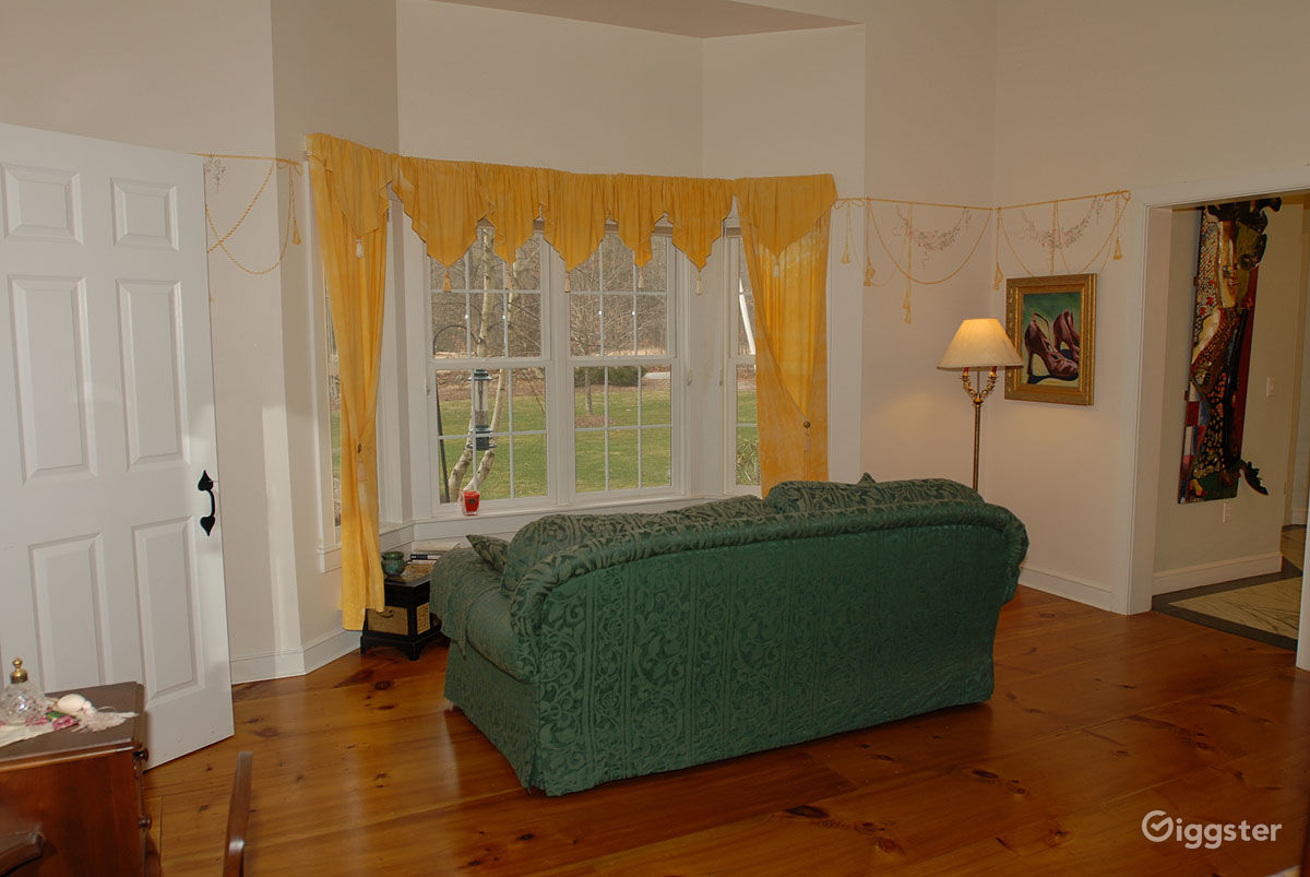 Large Colonial House For Film Shoots Rent this location on Giggster