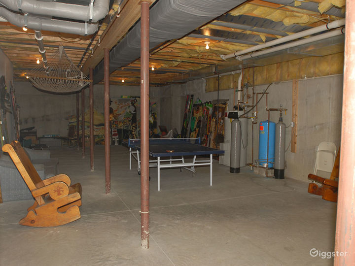 Large Colonial House For Film Shoots Rent this location on Giggster