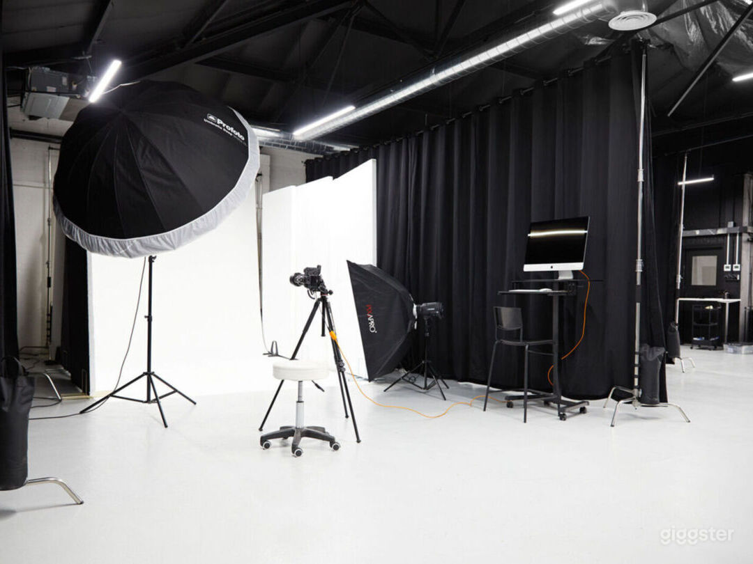 Shared Photography Studio | Rent this location on Giggster