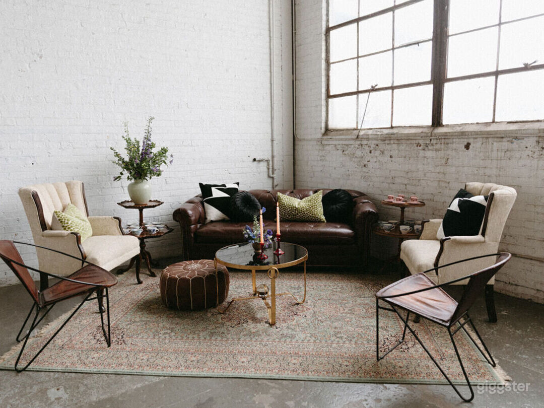 Stylish Milwaukee Natural Light-Filled Urban Design StudioStudio Space Photo 1