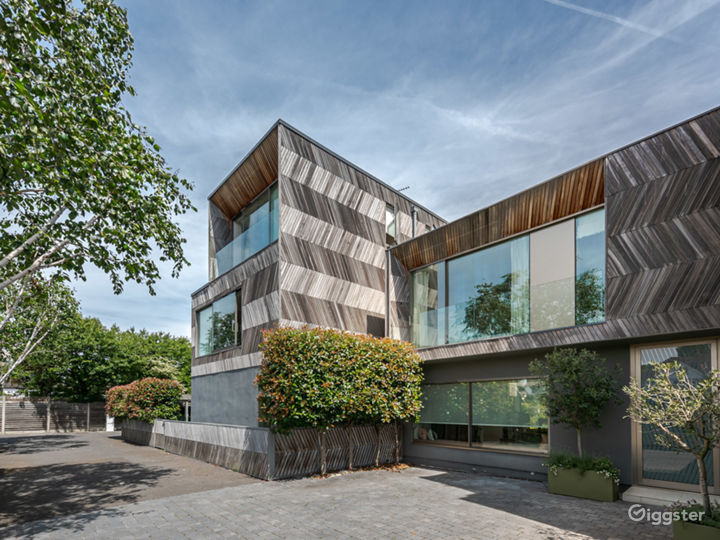 Architecturally Designed Home In Wandsworth Rent this location on