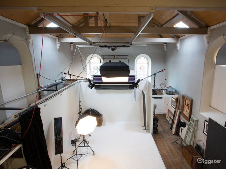 Beautiful and Awesome Photographic Studio Photo 5