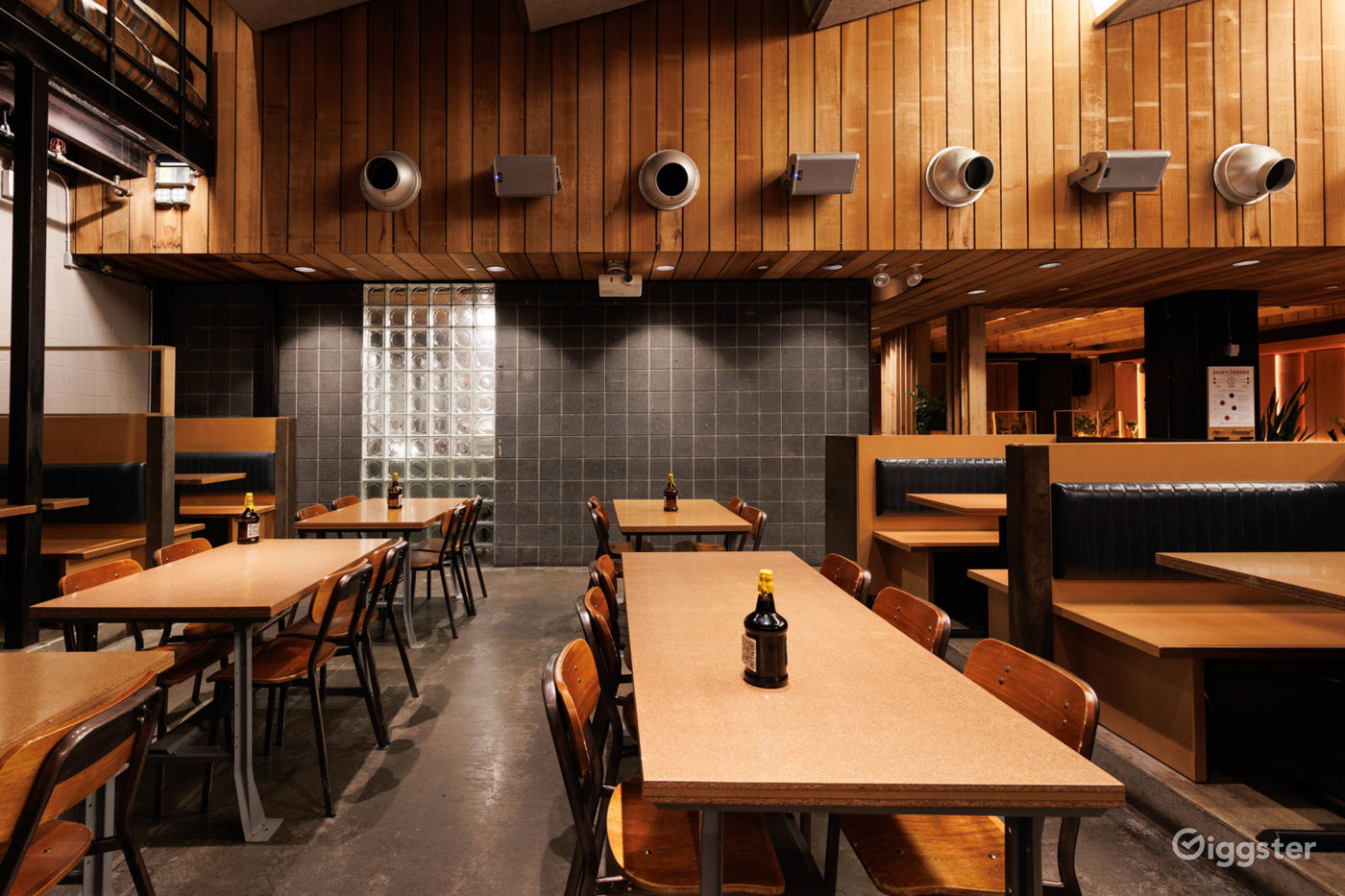 6000sqft. Contemporary Modern Restaurant and Bar Rent this location