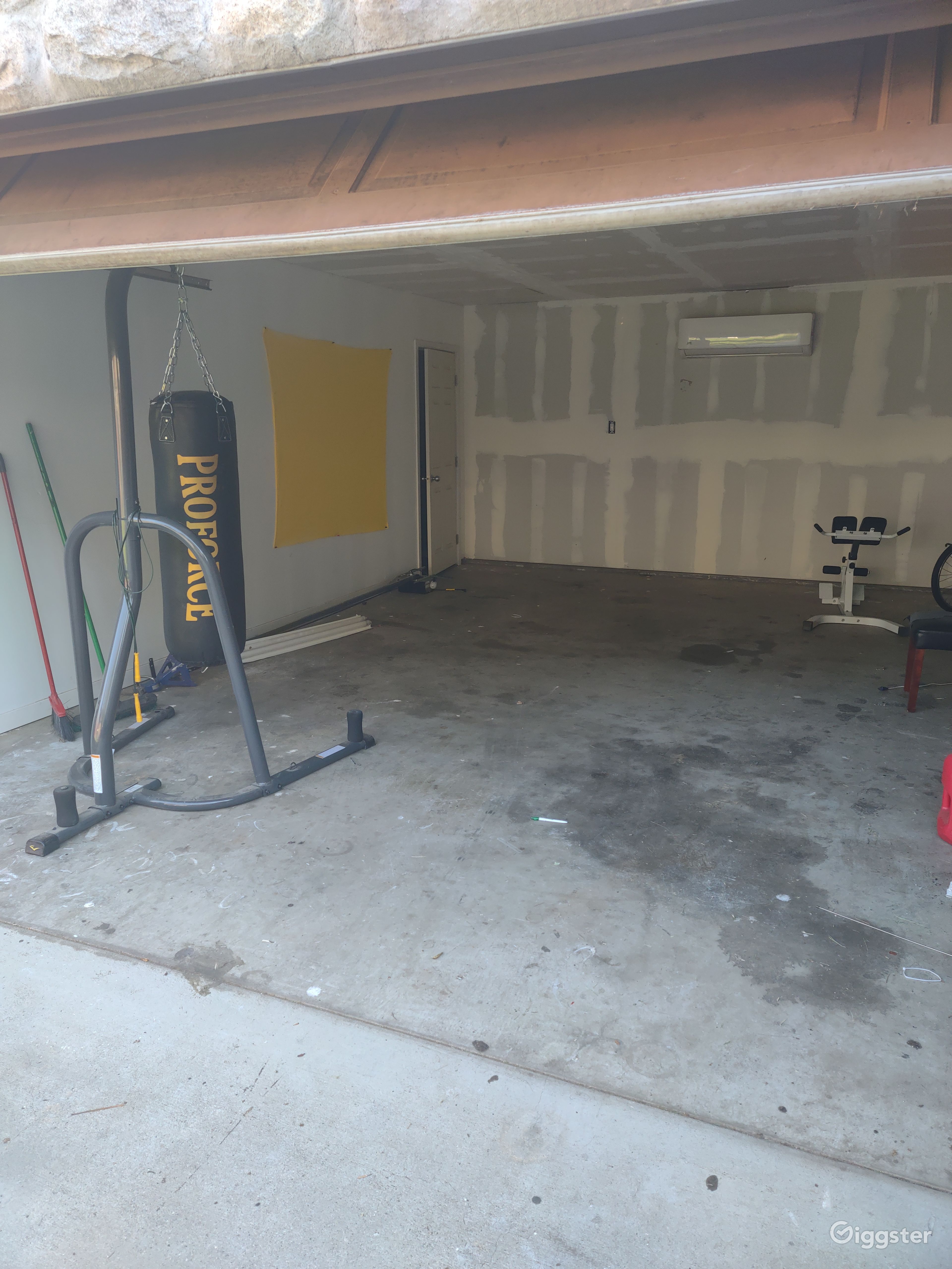 The Stone House in La Crescenta Rent this location on Giggster