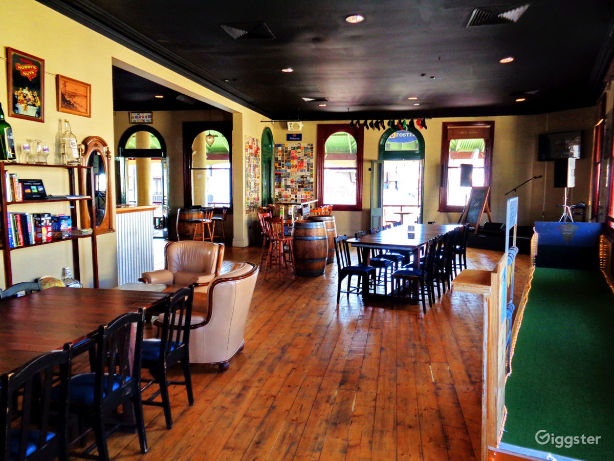 Old School Craft Beer Bar Rent this location on Giggster