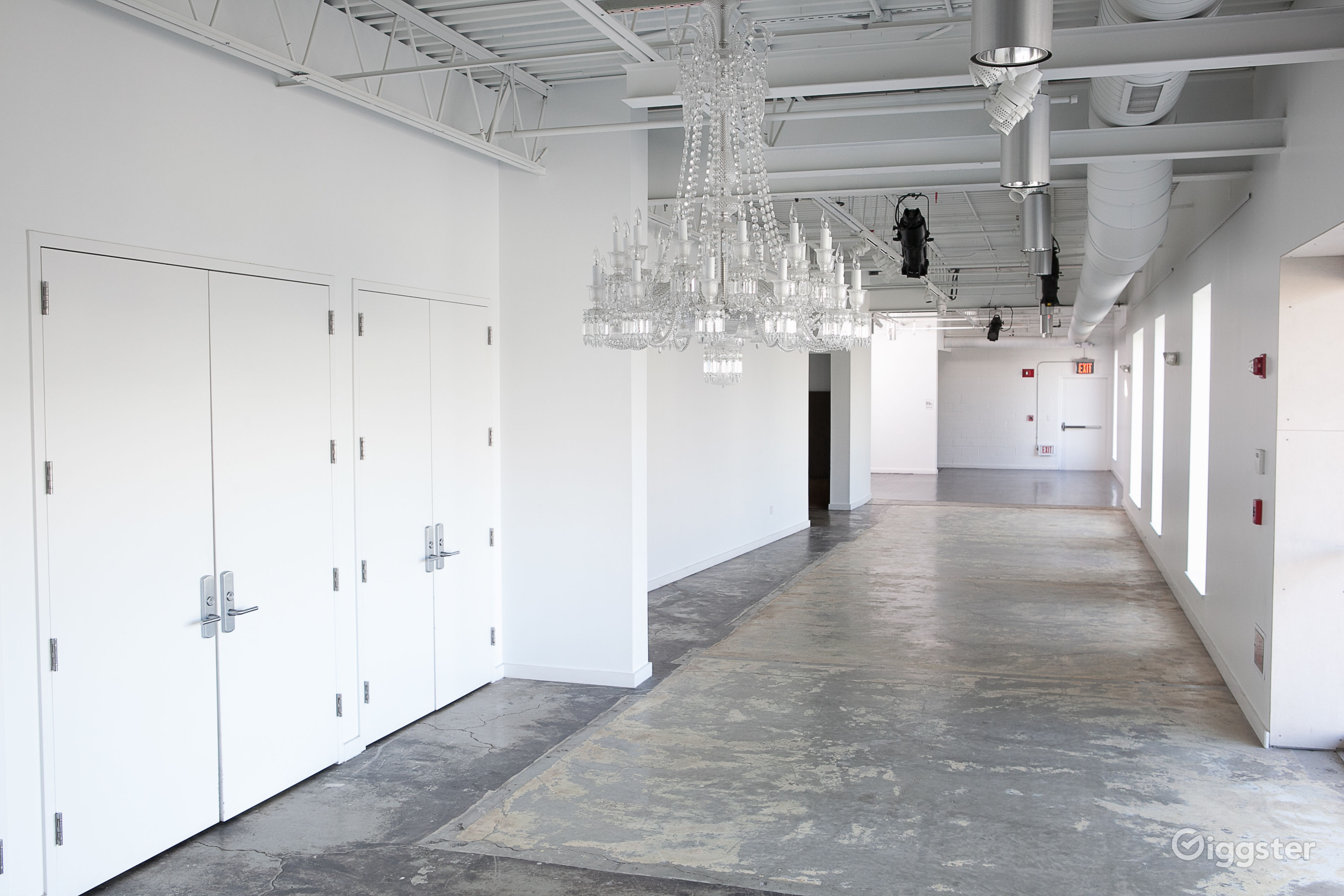 Flexible & Modern Industrial Event Space Near NYC | Rent this location ...
