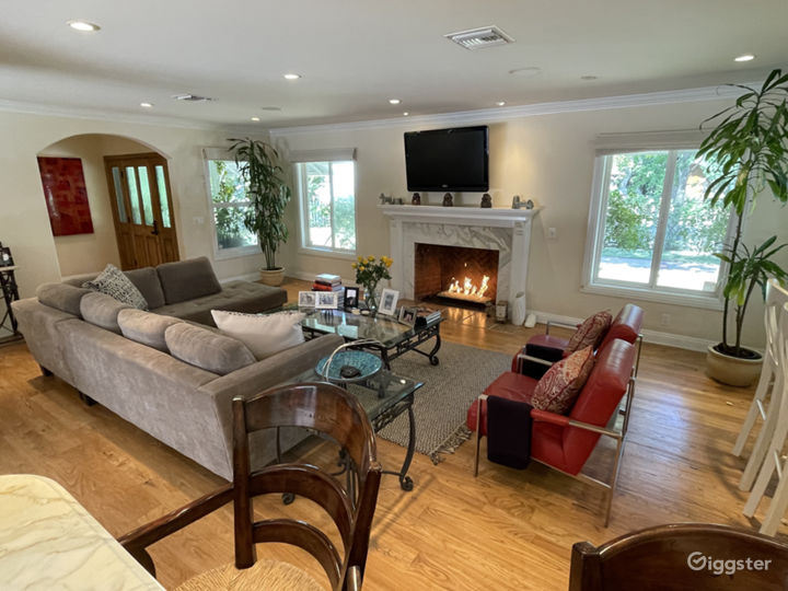 Beautiful, open, bright home in Valley Village Rent this location on