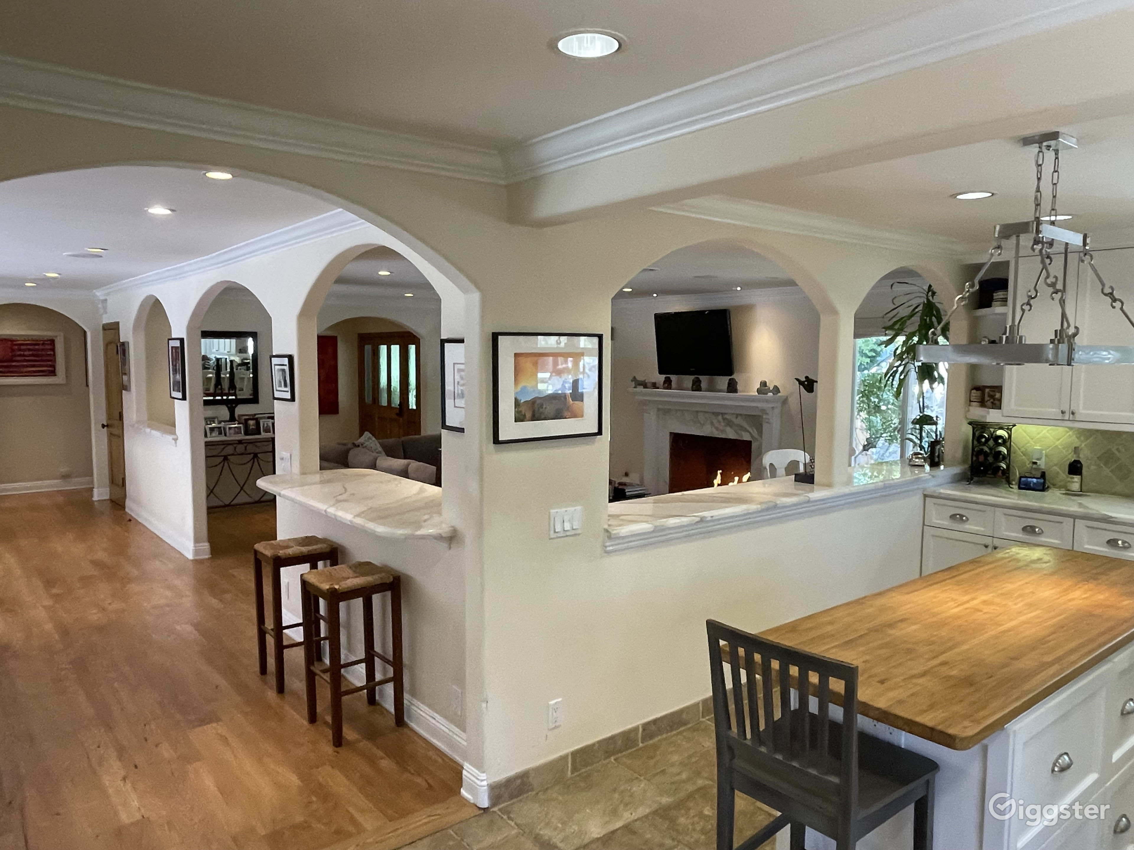 Beautiful, open, bright home in Valley Village Rent this location on