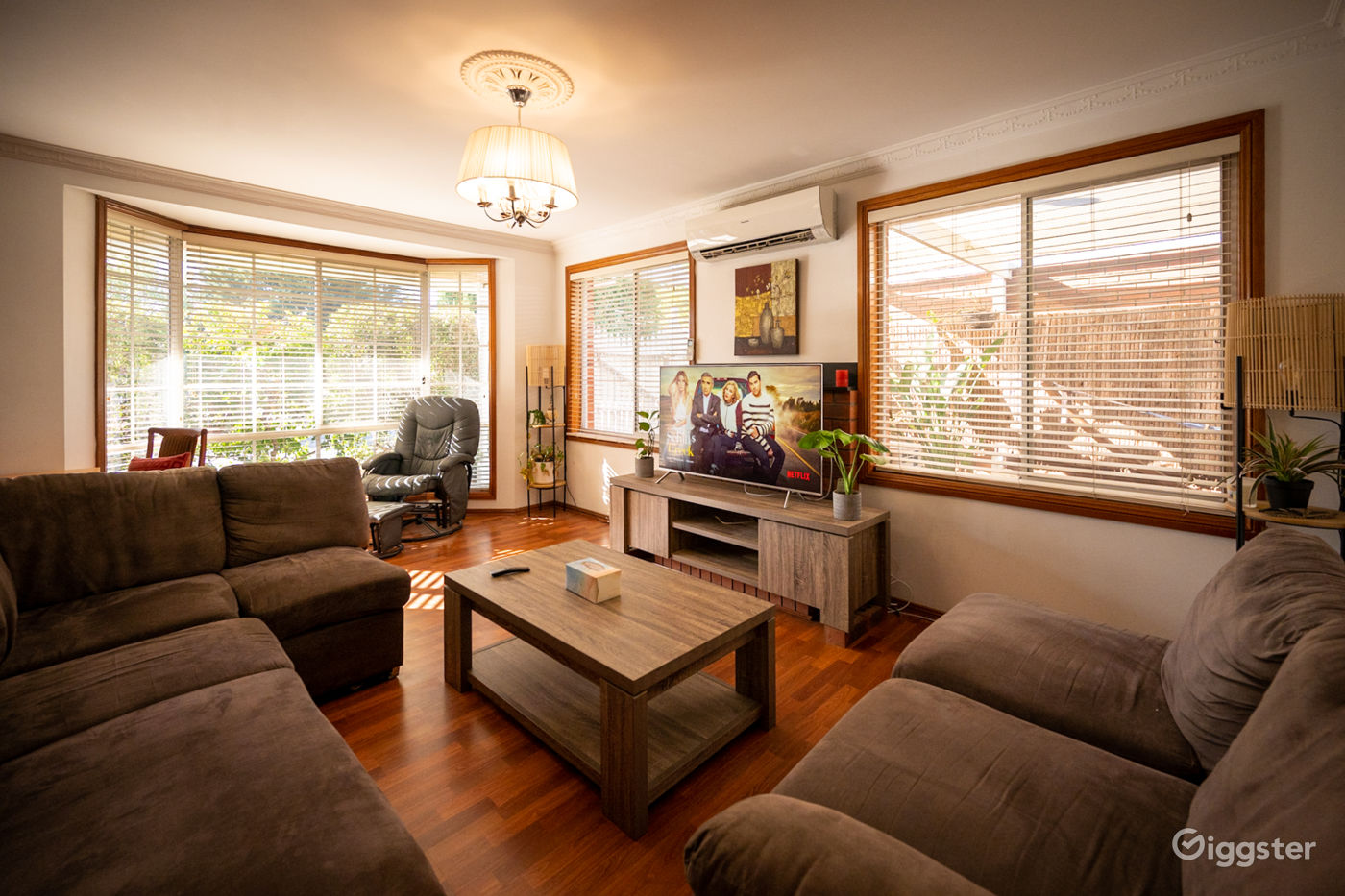 Hoppers Crossing 4BR house, gardens, fireplace... Rent this location