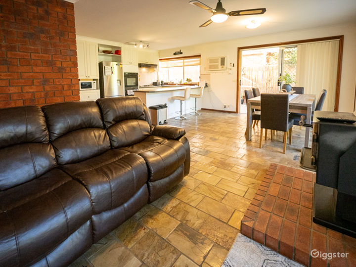 Hoppers Crossing 4BR house, gardens, fireplace... Rent this location