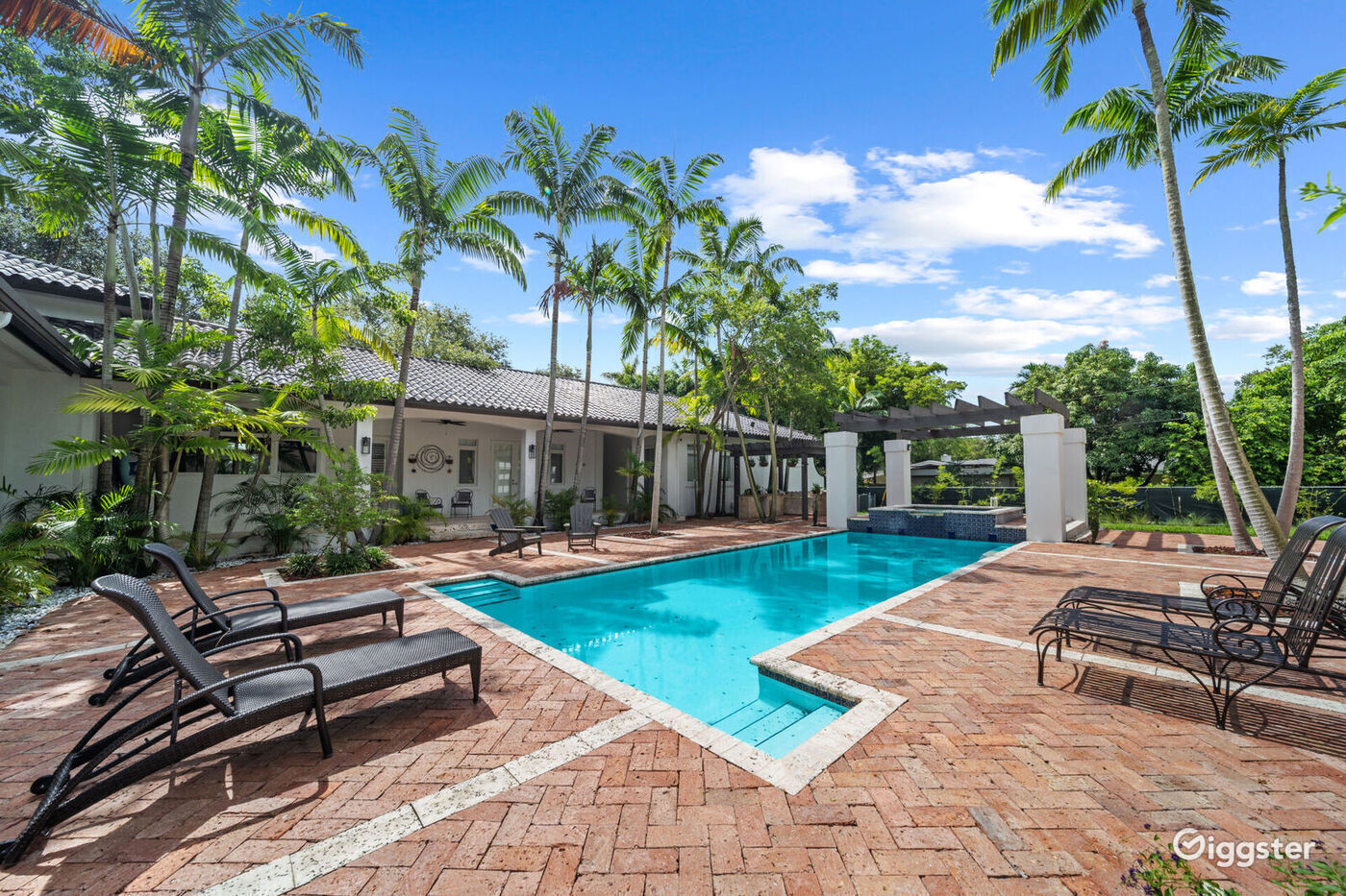 Exclusive Swimming Pool only Rental in a Luxurious House in Pinecrest