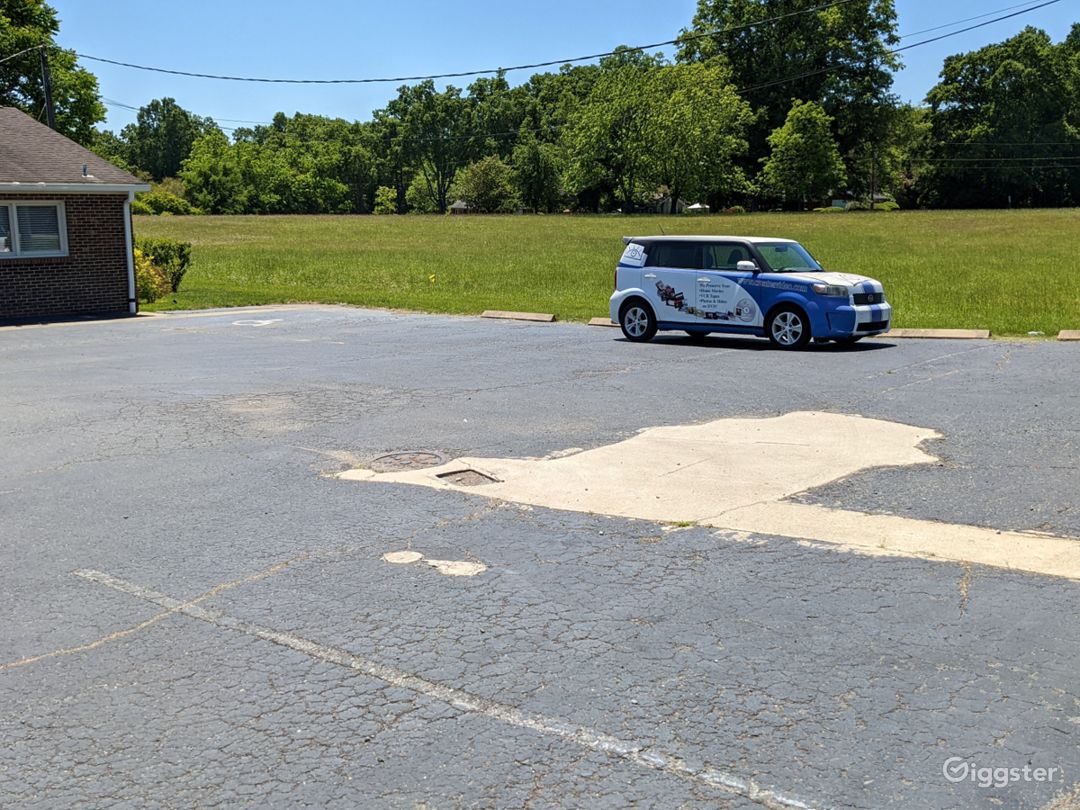Versatile Parking &amp; Back Lot in Mint Hill  Photo 2