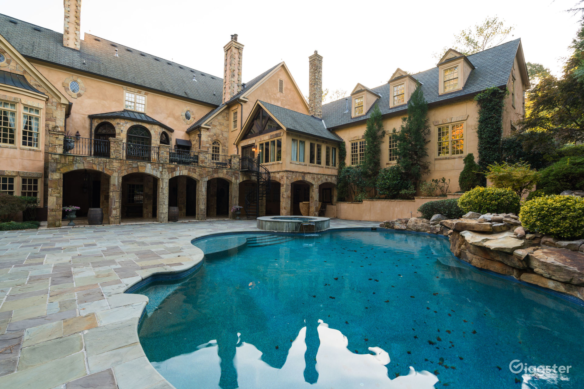 Lions Gate Estate Rent this location on Giggster