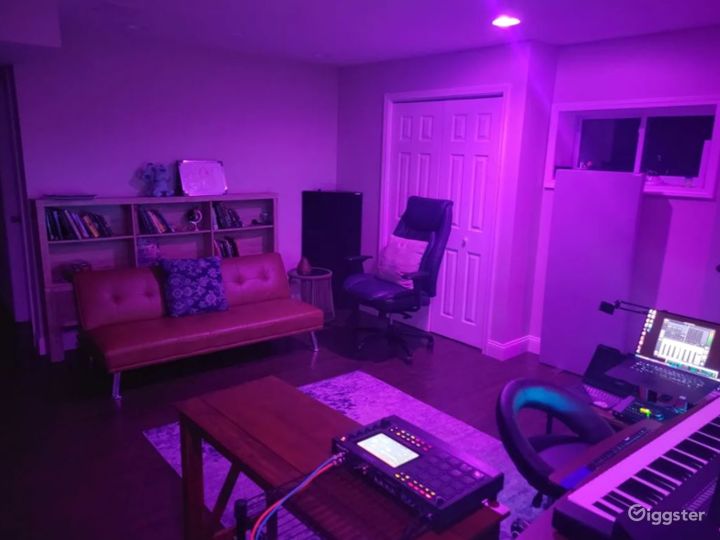 Recording Studio near Downtown and South Side Rent this location on