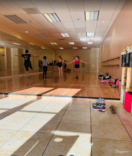 Open Floor Dance Studio With Large Mirrors Rent this location on Giggster