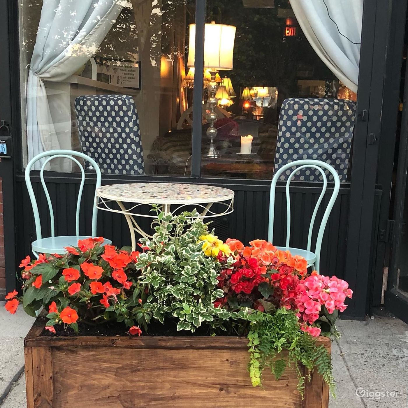 Extraordinary Café/Restaurant in Jersey City Rent this location on