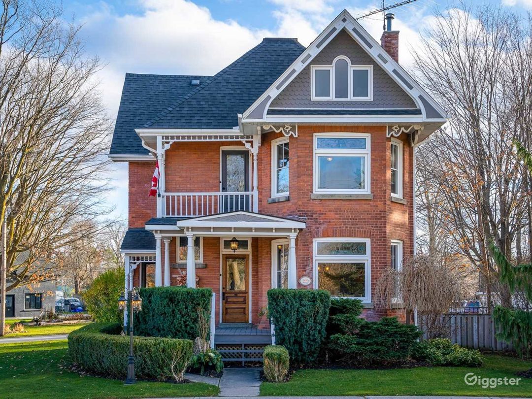 Modern Victorian in Downtown Stayner Rent this location on Giggster