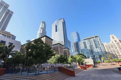 Pershing Square Photo 20