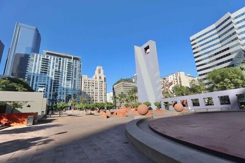 Pershing Square Photo 26