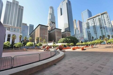 Pershing Square Photo 93