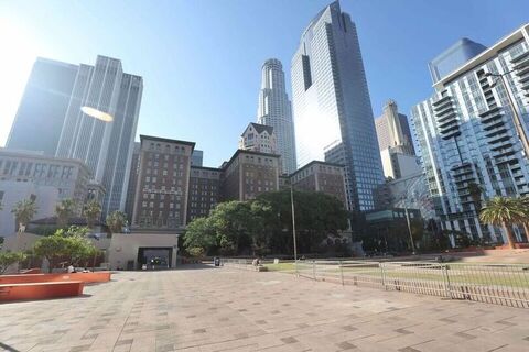Pershing Square Photo 84
