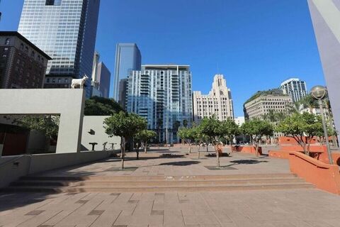 Pershing Square Photo 27