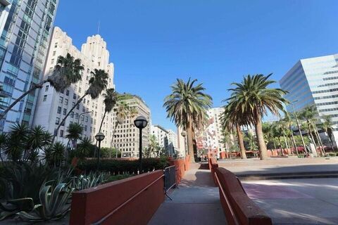 Pershing Square Photo 54