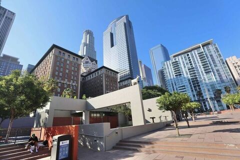 Pershing Square Photo 28