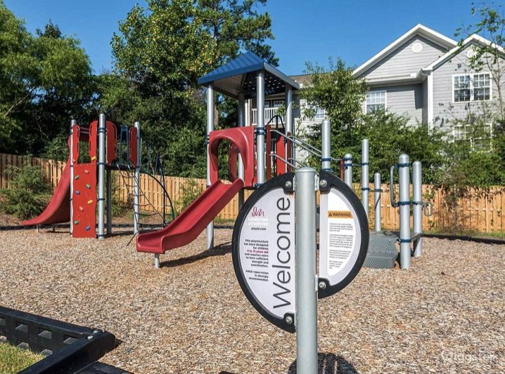 Camp Creek Townhome Rent this location on Giggster