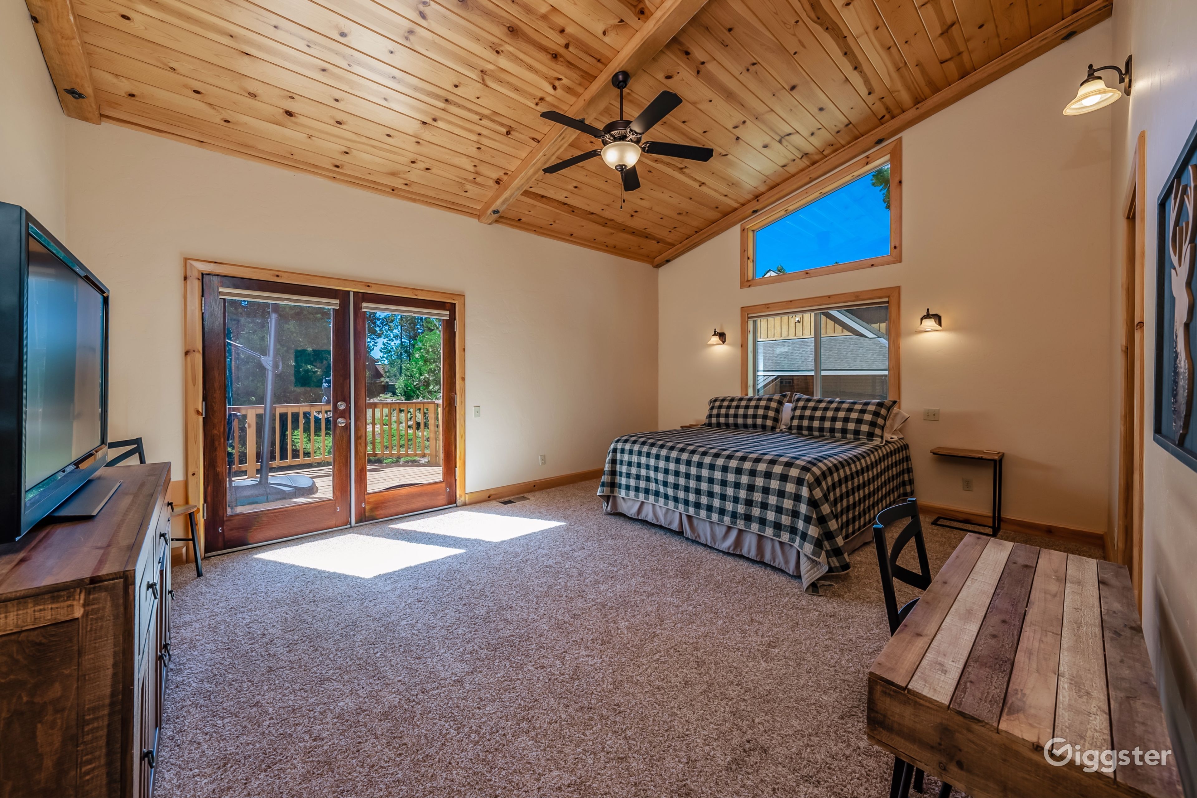 Stunning Cabin House in Wildflower Village Rent this location on Giggster