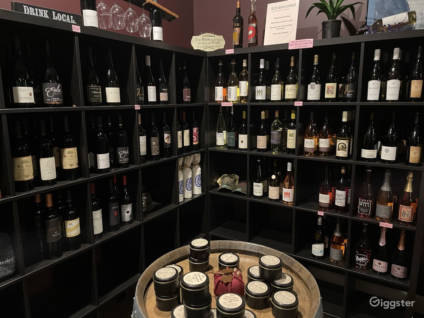 Cozy wine bar Rent this location on Giggster