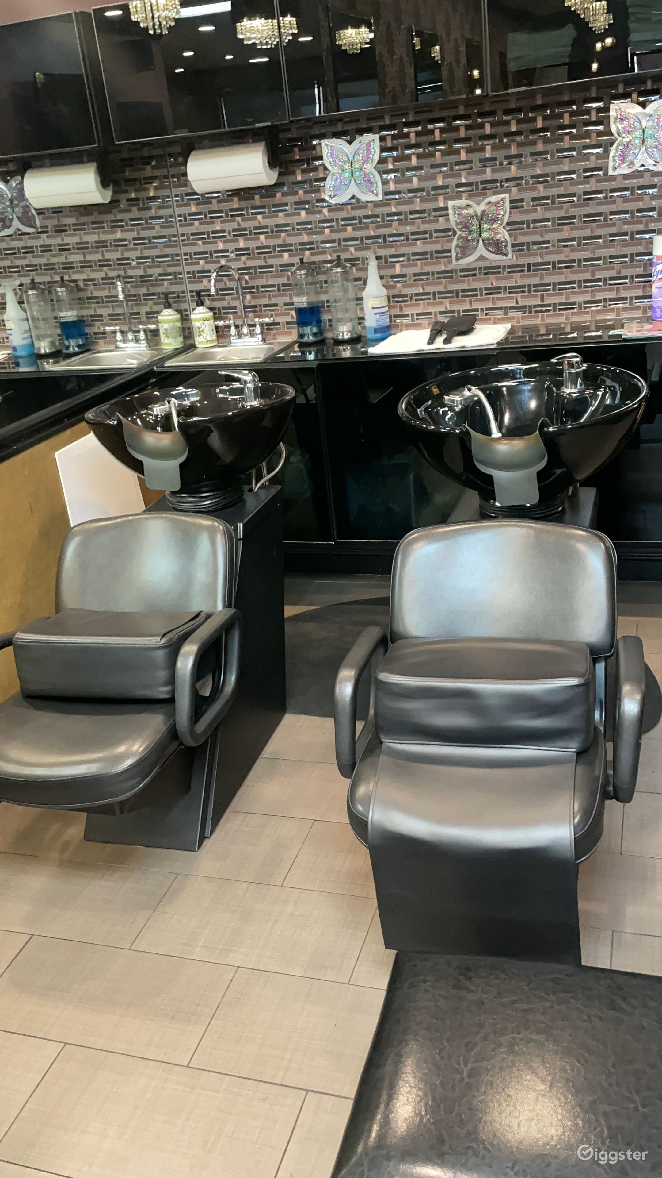 Elegant Upscale Luxurious Beauty Salon Rent this location on Giggster