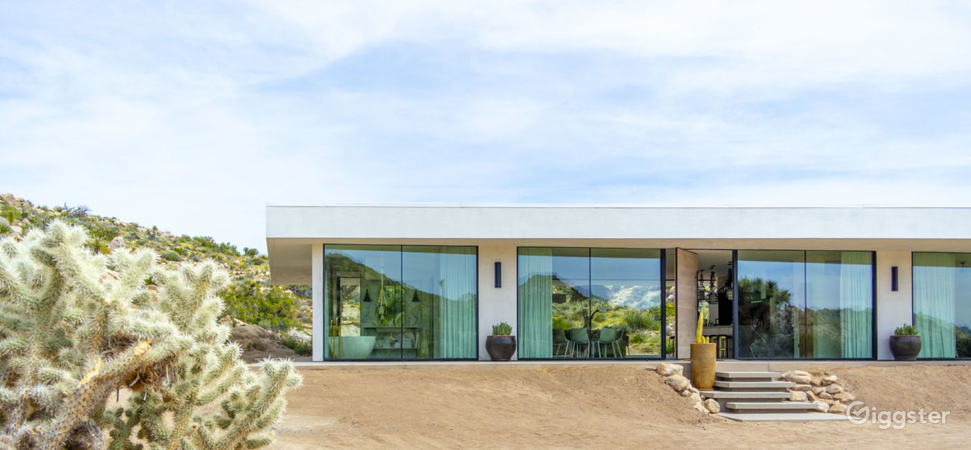 All Glass Villa in Joshua Tree Rent this location on Giggster