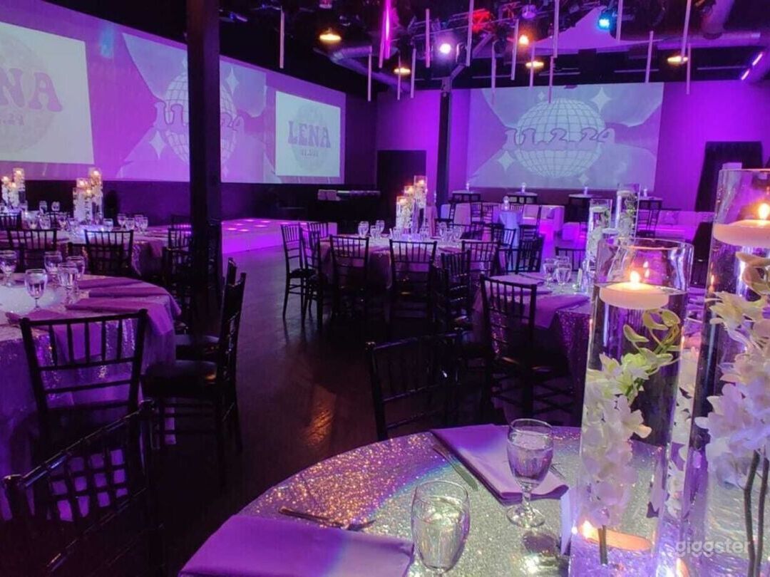 MAIN ROOM Photo 2