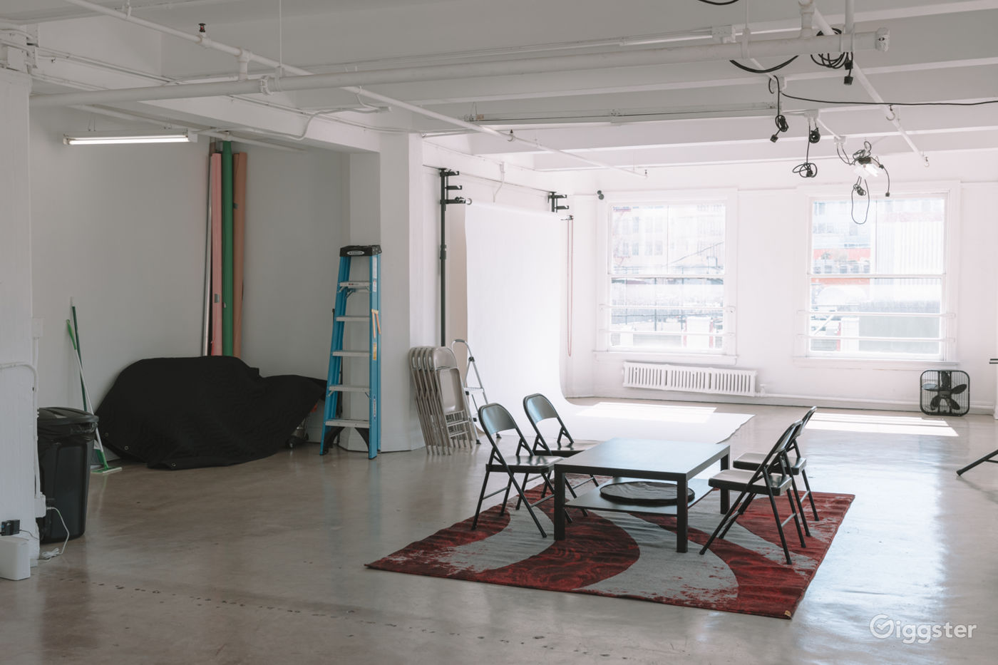 DTLA Natural Lighting Photo/Film Studio Rent this location on Giggster