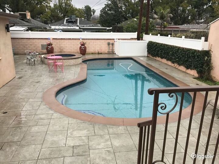 Pool with Spa in Burbank Rent this location on Giggster